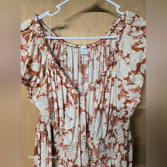 Old Navy FLloral Brown and White Maxi Dress - Picture 2 of 2